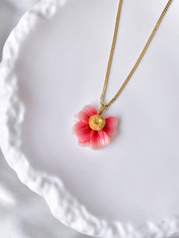 ⁦Rose Necklace⁩ - الصورة ⁦4⁩