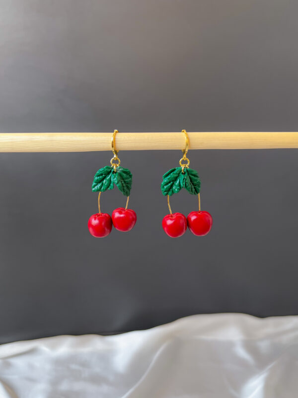 ⁦Cherries Earrings⁩ - الصورة ⁦4⁩
