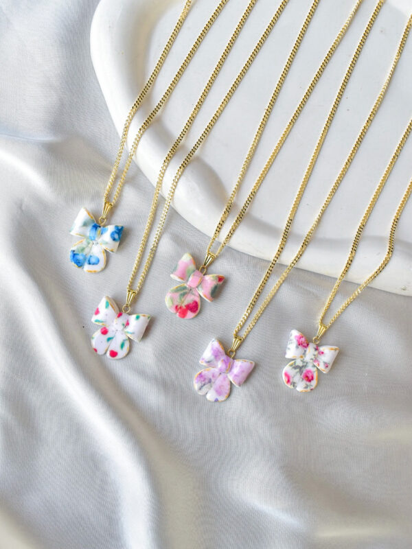 Summer Bows Necklace