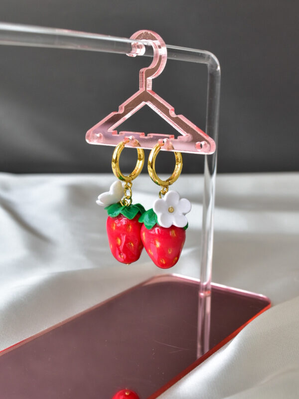 ⁦Strawberry Earrings⁩ - الصورة ⁦3⁩